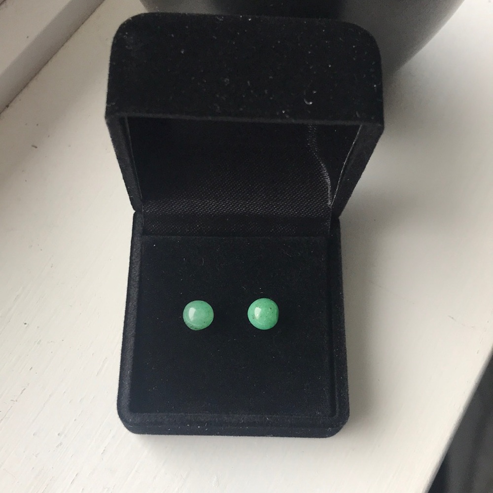3/$20 Genuine green jade stud earrings in velvet gift box - new